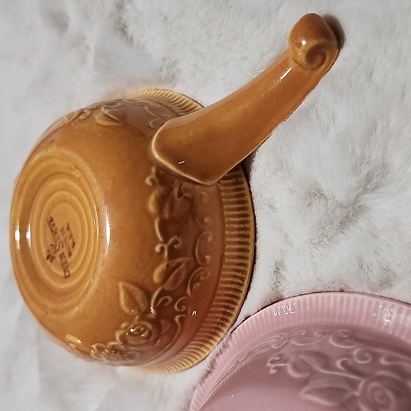 VINTAGE  GENUINE  OVEN SERVE WARE. *  2 -- TOTAL * TST - Picture 5 of 7